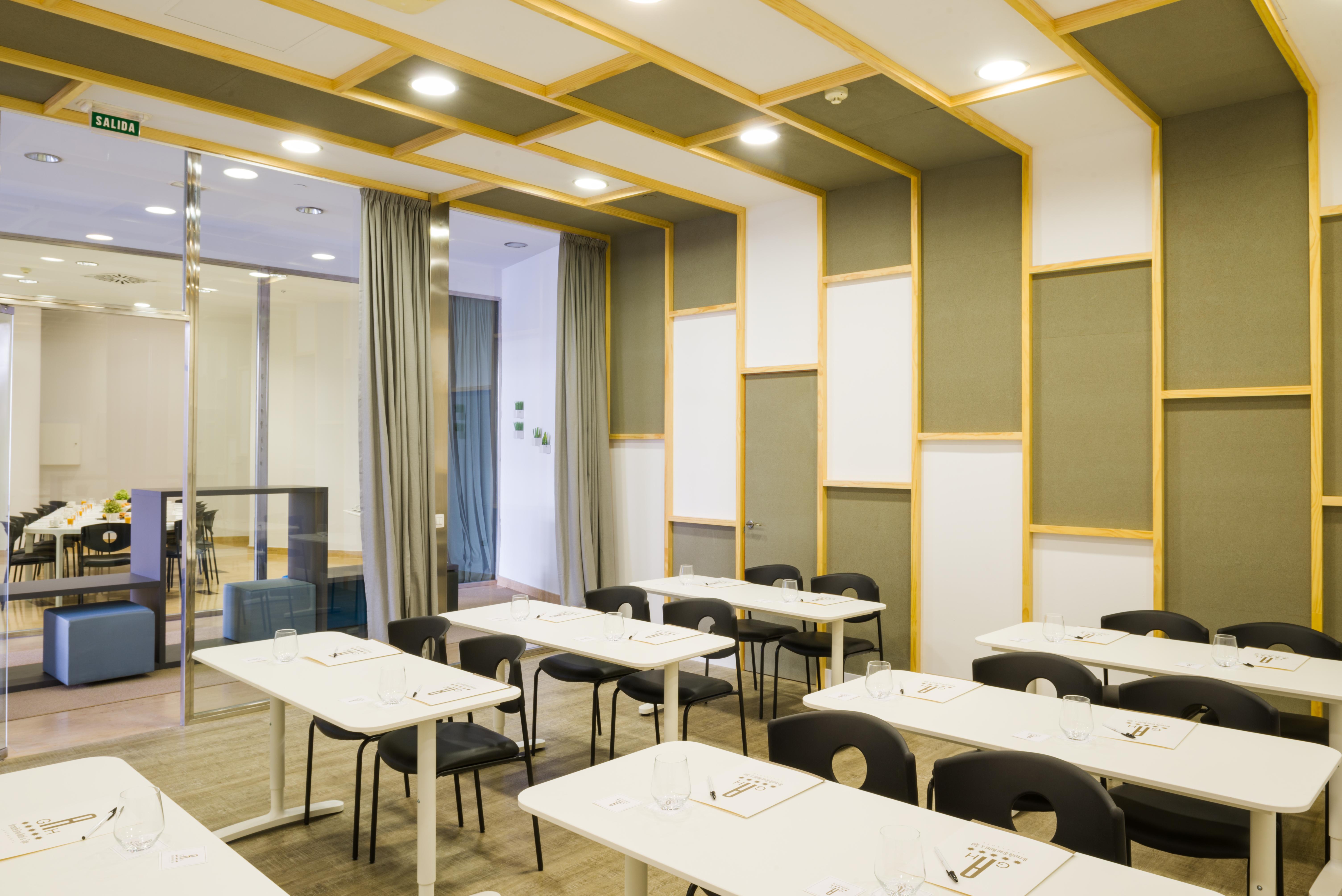 Arrecife Gran Hotel & Spa Екстериор снимка A classroom at the University of Westminster