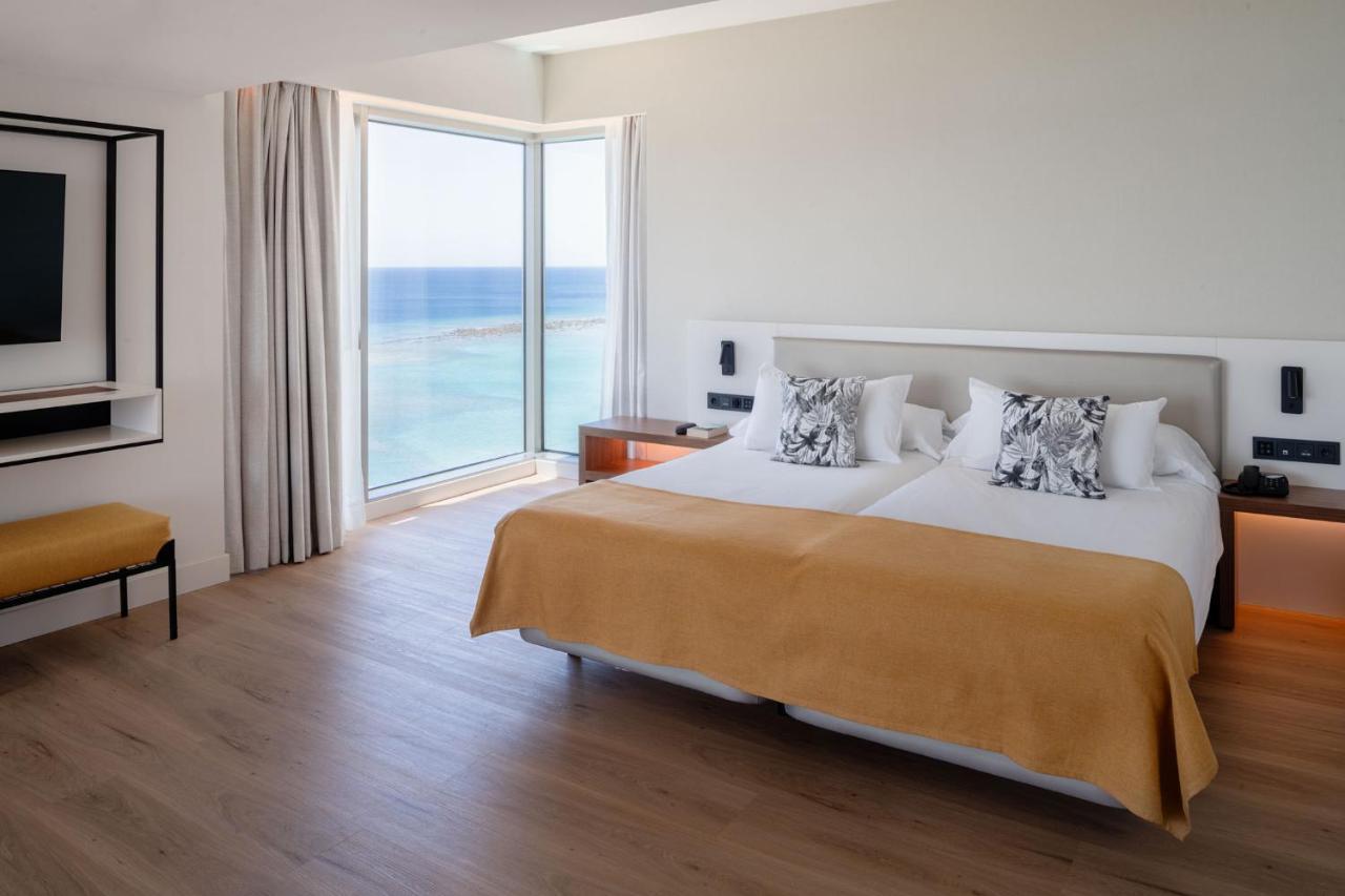 Arrecife Gran Hotel & Spa Екстериор снимка A room at the hotel