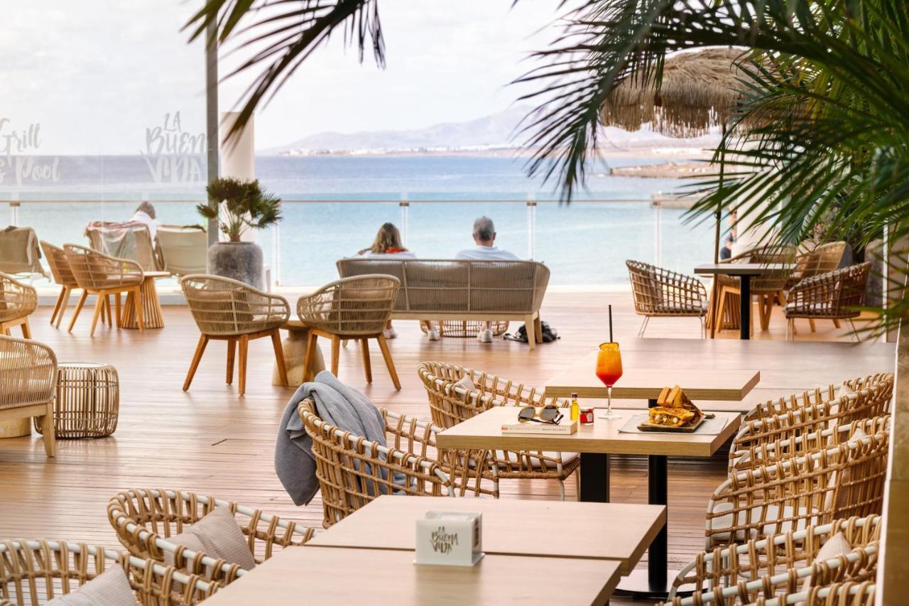 Arrecife Gran Hotel & Spa Екстериор снимка The beach bar at the hotel