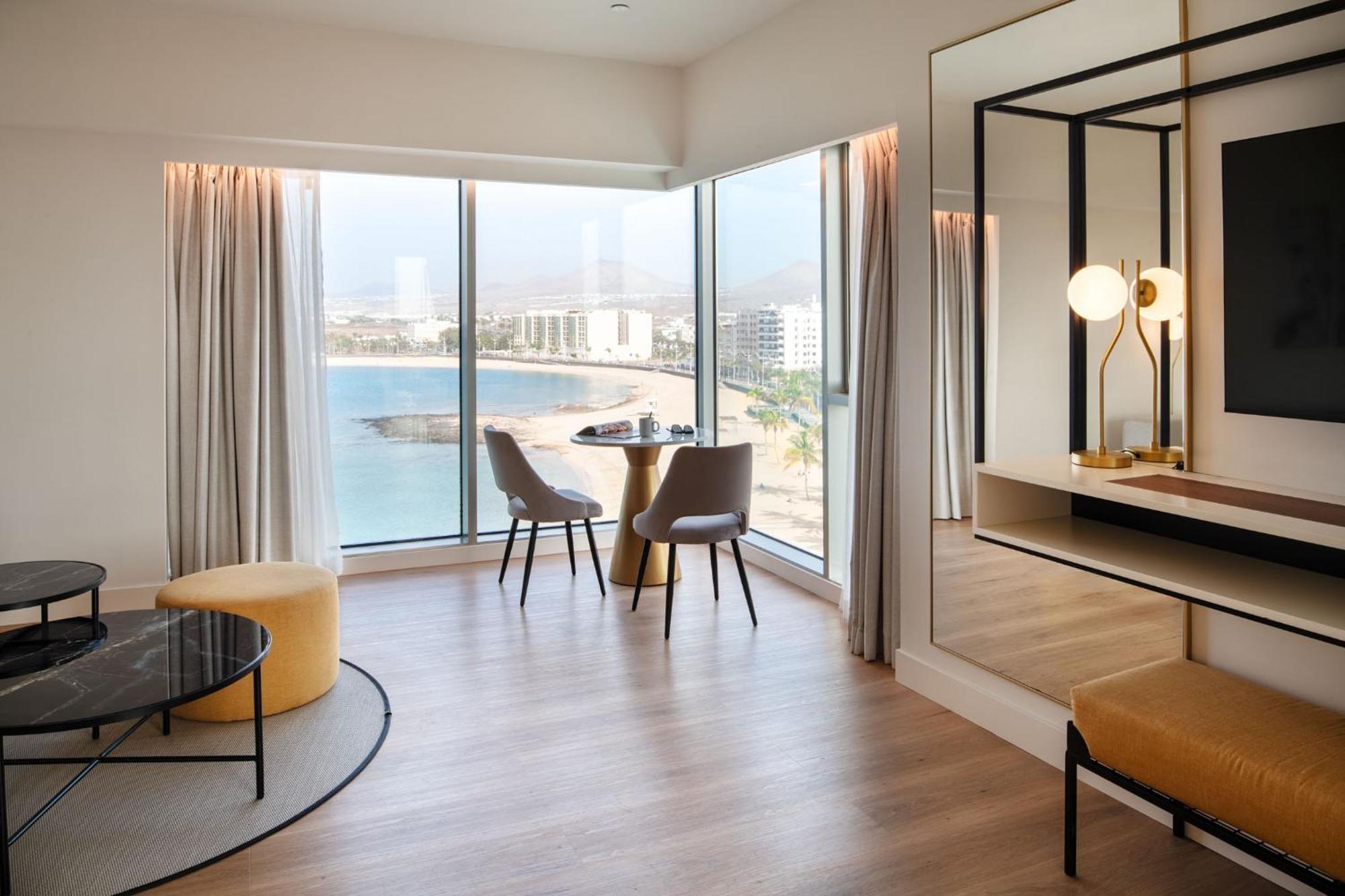 Arrecife Gran Hotel & Spa Екстериор снимка A suite at the hotel