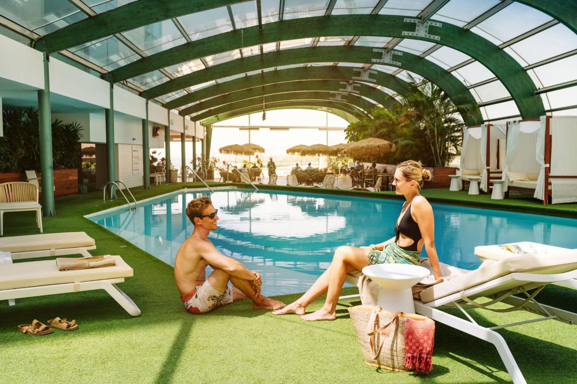 Arrecife Gran Hotel & Spa Екстериор снимка The pool at the Hotel Eden Roc Cap Canaveral